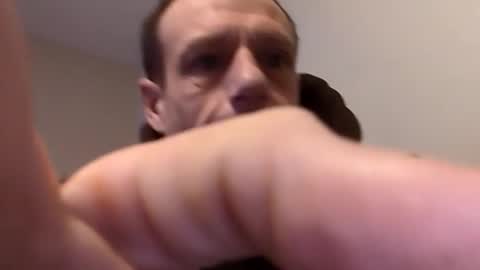 Snapshot of meanfinger chatting on 03.02.26 Jizzy online show from 03.02.26