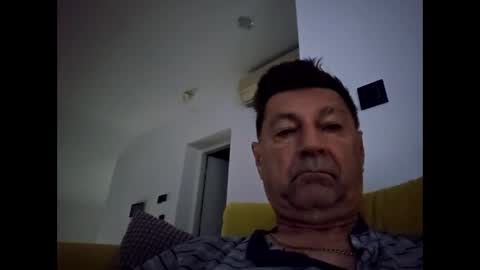Snapshot of medeni62 chatting on 10.02.25 medeni62 online show from 10.02.25