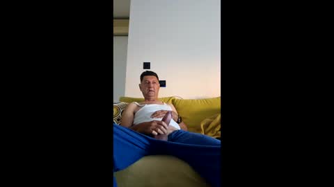 Snapshot of medeni62 chatting on 06.08.26 medeni62 online show from 06.08.26