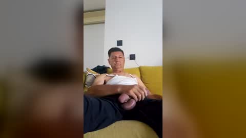 Snapshot of medeni62 chatting on 06.16.26 medeni62 online show from 06.16.26
