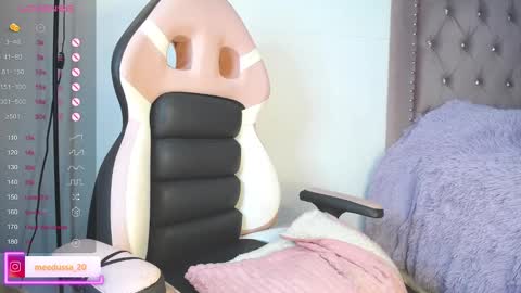 Johana  online show from 02.27.25