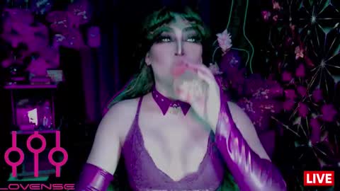 THE QUEEN ALPHA   Queen Medusa Prey online show from 02.03.26