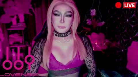 THE QUEEN ALPHA   Queen Medusa Prey online show from 02.25.26