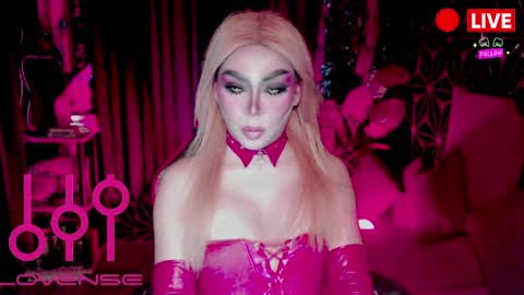 THE QUEEN ALPHA   Queen Medusa Prey online show from 04.08.26