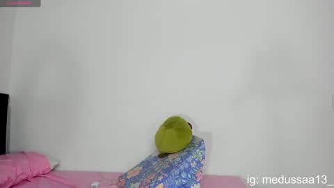 medussa13 online show from 01.15.25