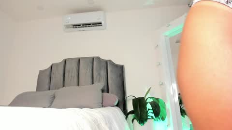 megan online show from 01.19.25