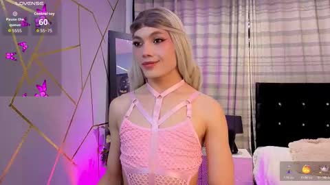 megan do santos online show from 11.05.25