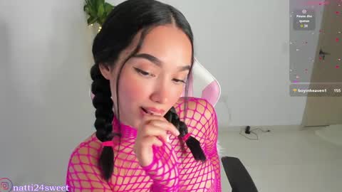 Snapshot of megan_sweet24 chatting on 04.28.26 megan sweet online show from 04.28.26