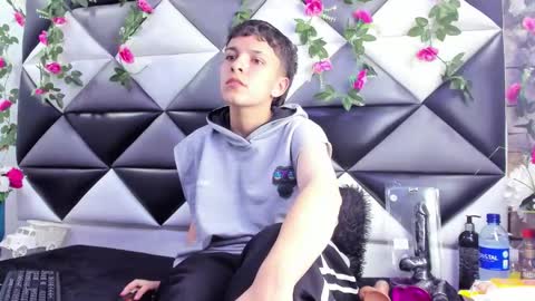 Snapshot of megan_thompsonn_ chatting on 11.15.25 megan_thompsonn_ online show from 11.15.25