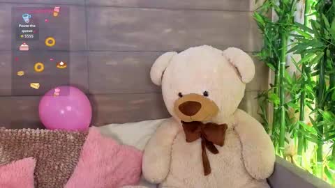 Megan  online show from 09.25.25