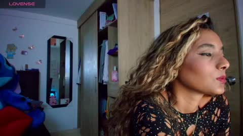 M E G A N   online show from 04.09.26