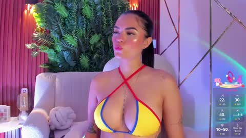 Snapshot of meganfox9 chatting on 10.30.25 Megan Nice to meet you online show from 10.30.25