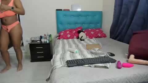 megan        online show from 03.11.25