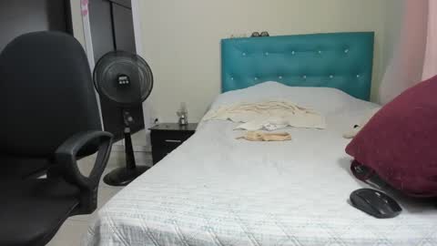 megan        online show from 09.19.25