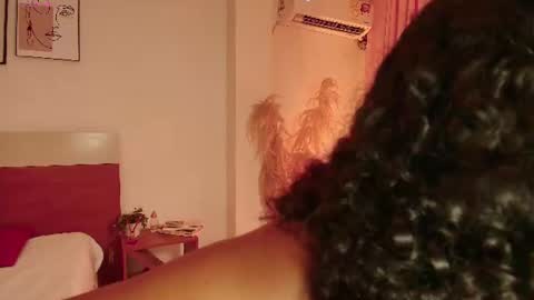 Snapshot of meganlux_1 chatting on 06.19.26 - 29p online show from 06.19.26