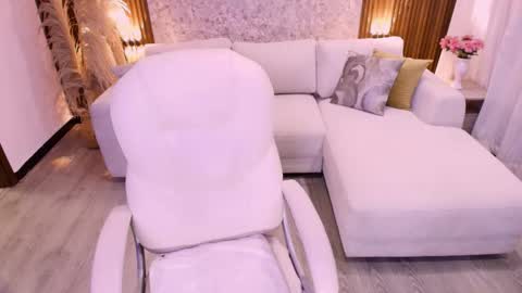 Megan  online show from 11.15.25