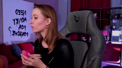 Snapshot of meganrodgers chatting on 07.03.26 megan online show from 07.03.26