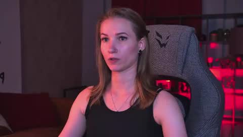 Snapshot of meganrodgers chatting on 07.11.26 megan online show from 07.11.26