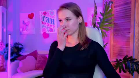 Snapshot of meganrodgers chatting on 07.18.26 megan online show from 07.18.26