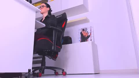 Megan online show from 01.11.25