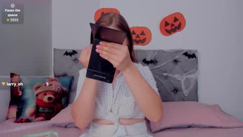 megansammy online show from 10.16.25