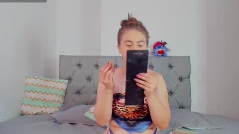 megansammy online show from 12.22.25