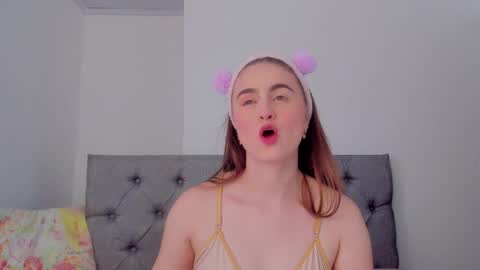 Snapshot of meganysammy chatting on 04.23.26 megansammy online show from 04.23.26