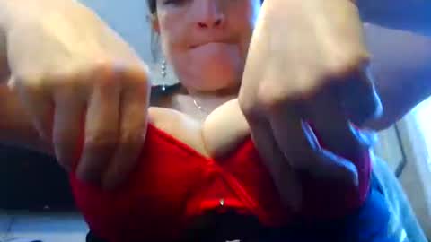 Snapshot of megatitsxx chatting on 04.24.26 SHAROLD online show from 04.24.26