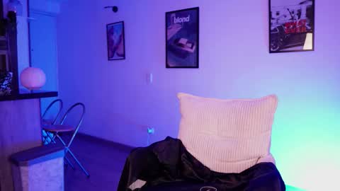 megga_bluee online show from 11.09.25