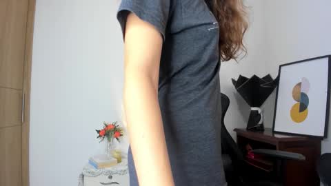 Snapshot of meghan_falcon chatting on 11.03.25 Meghan  online show from 11.03.25