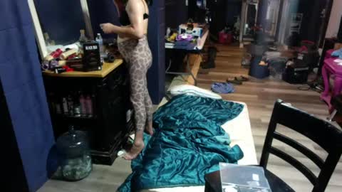 Snapshot of meghanhanx chatting on 10.05.25 meghan online show from 10.05.25