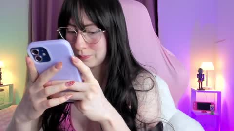 Snapshot of meikitty chatting on 10.05.25 Mei  online show from 10.05.25