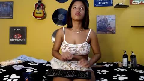 Snapshot of meisevil77 chatting on 04.21.26 MEIS online show from 04.21.26