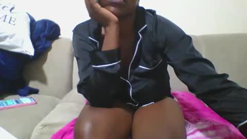 pretty online show from 10.07.25