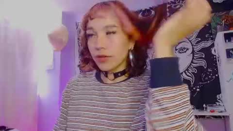 Snapshot of mel_dahlia chatting on 07.18.26 Melissa - - Please help me to reach 100 thumbs up online show from 07.18.26
