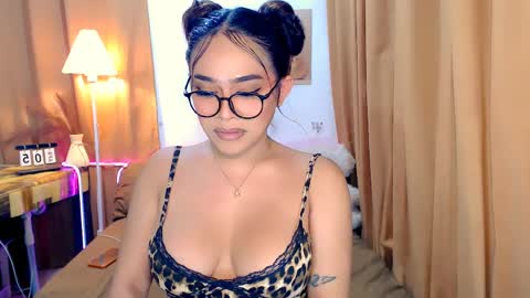 Snapshot of mel_rai14 chatting on 04.05.26 mel_rai14 online show from 04.05.26