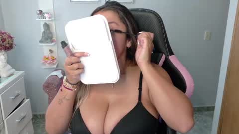 Snapshot of melaany_ chatting on 07.19.26 Melaany online show from 07.19.26