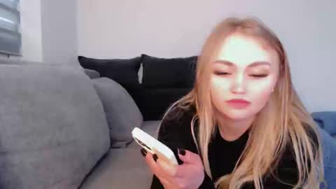 Snapshot of melani_a chatting on 03.28.26 Melania online show from 03.28.26