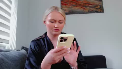 Snapshot of melani_a chatting on 07.02.26 Melania online show from 07.02.26