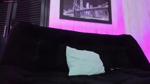 melani greyy online show from 02.22.25