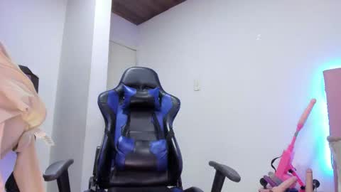 MELANI - online show from 11.07.25