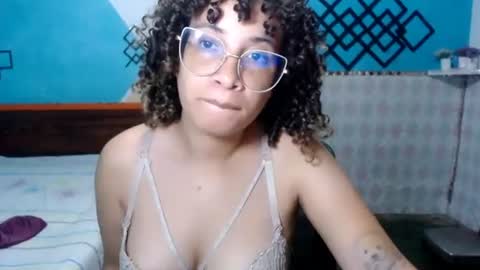 Snapshot of melaniacosta chatting on 07.14.26 melani online show from 07.14.26