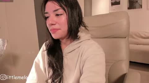 Snapshot of melanie_owo chatting on 07.14.26 Melanie online show from 07.14.26