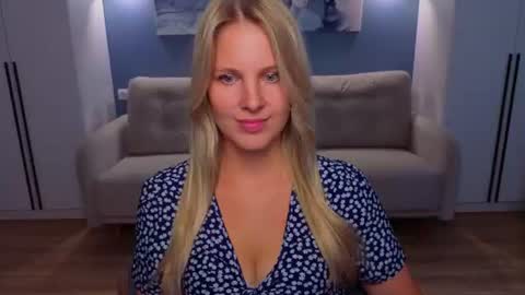Snapshot of melaniebennett chatting on 07.11.26 Melanie Bennett online show from 07.11.26