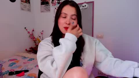 Snapshot of melanieev chatting on 06.12.26 mel online show from 06.12.26