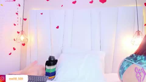 Snapshot of melanieklaus chatting on 10.18.25 Melanie online show from 10.18.25