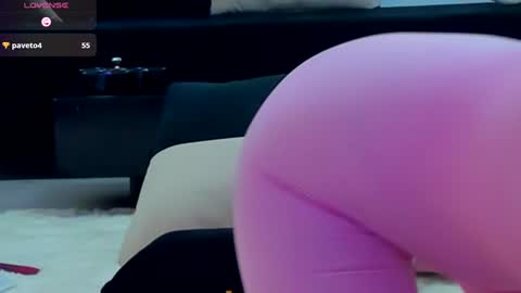 Snapshot of melanielexxx chatting on 01.01.25 OF melanielexxx online show from 01.01.25