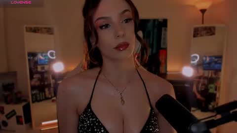 Melanie  online show from 06.18.26