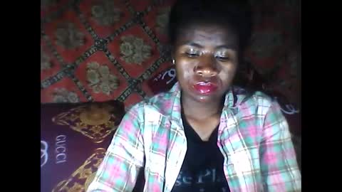 Snapshot of melanih chatting on 10.21.25 melanih online show from 10.21.25