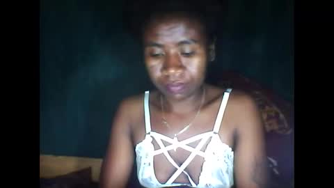 Snapshot of melanih chatting on 04.15.26 melanih online show from 04.15.26